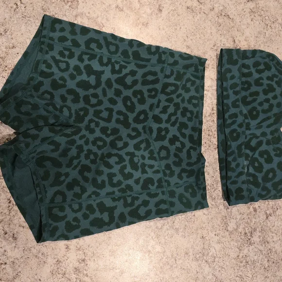 Green Leopard-Print High-Waist Women’s Shorts - Picture 8 of 14